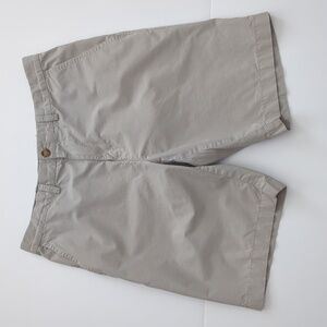 Tommy Hilfiger Flat Front 10" Shorts Golf Hike Casual Beige size 34